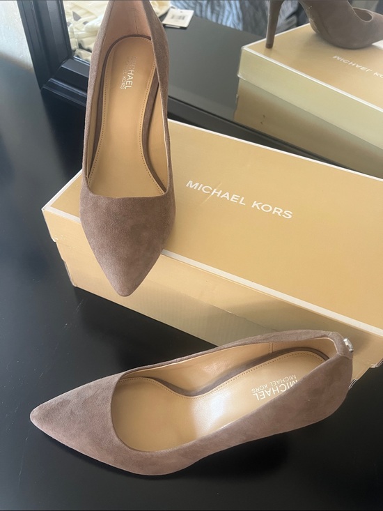 Michael Kors Taupe Suede Pointed Pumps